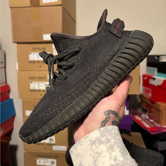 Adidas Yeezy 350 V2 ‘Black Reflective’. 8.5 men or 10 women. *LIKE NEW - Picture 6 of 11
